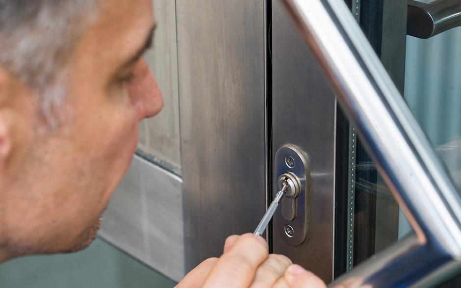 demonter une serrure de porte d'entrée Vincennes